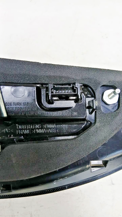 Genuine BMW 7 series  LCI G11 G12 2018-22 rear boot lid light right side 9854650