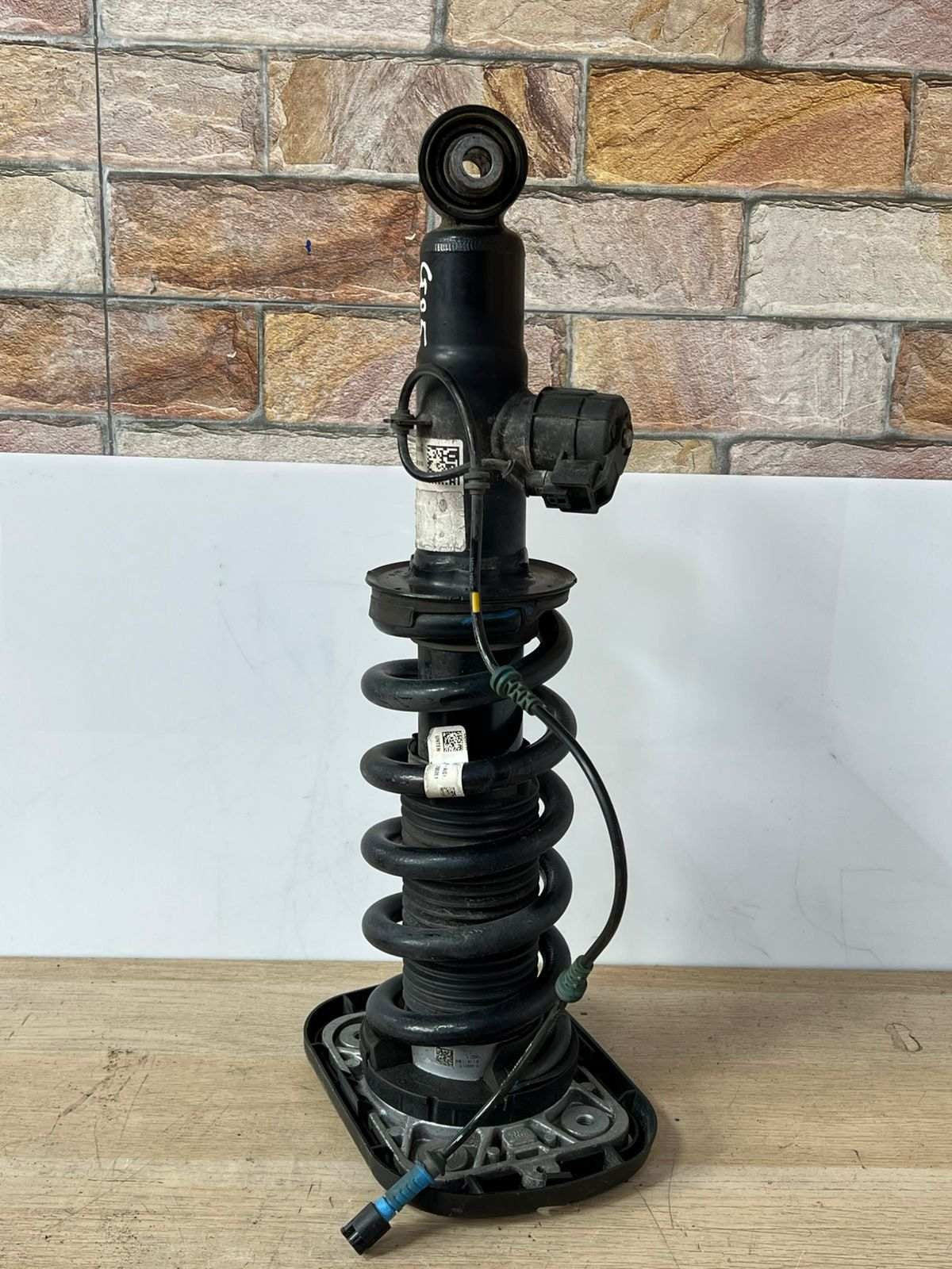 2018-2023 BMW X5 Shock Absorber 6869024 X5 G05 and X7 REAR RIGHT VDC 
