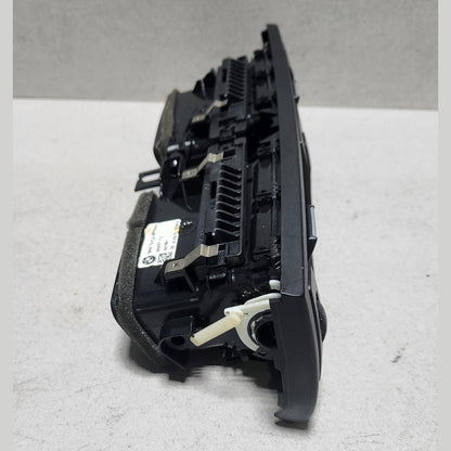BMW Dashboard Center Air Vent 92053571 Series F20 F21, 2 Series F22 F23
