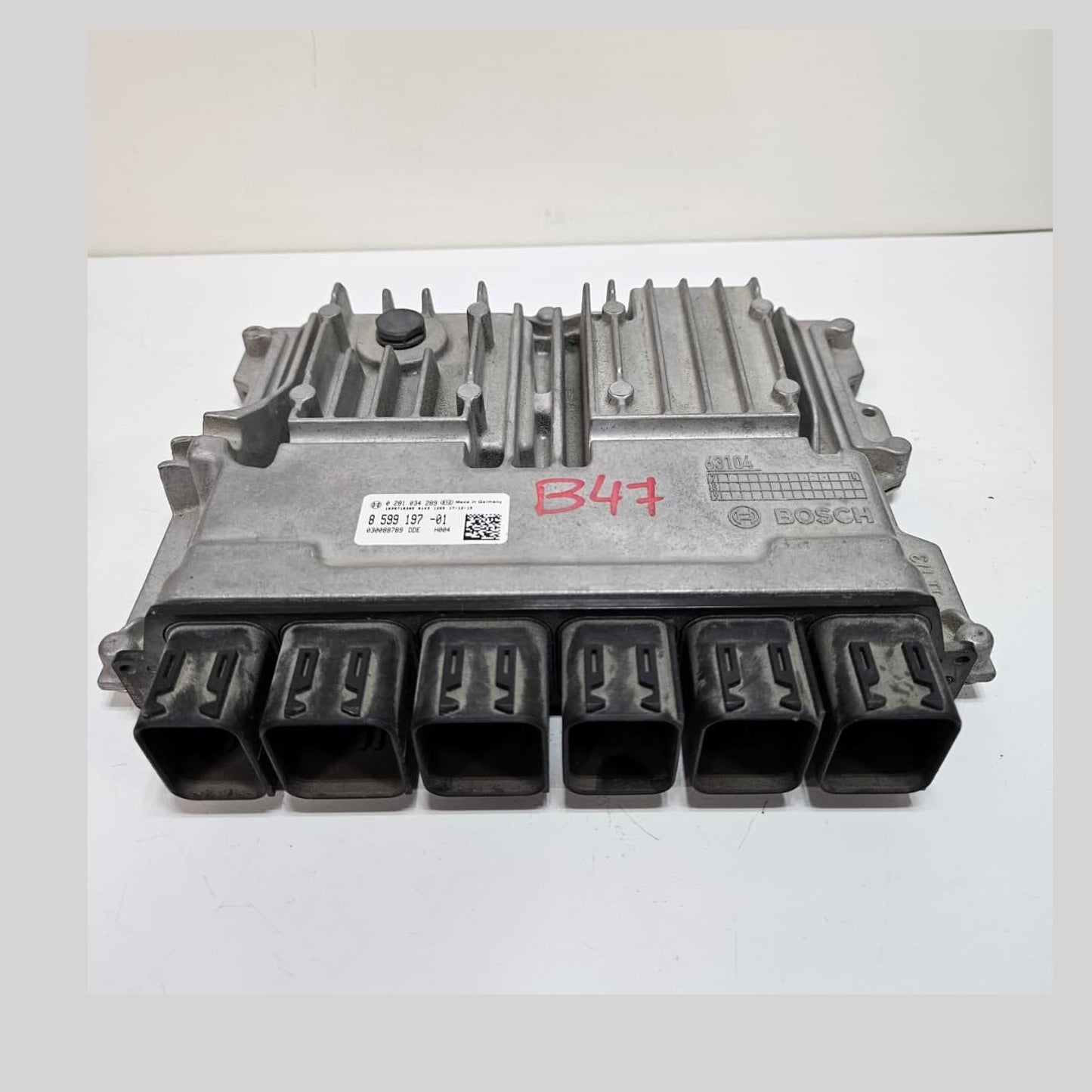 2018 BMW X3 G01 X4 G02 Engine Control Unit DDE Bosch 8599197 OEM