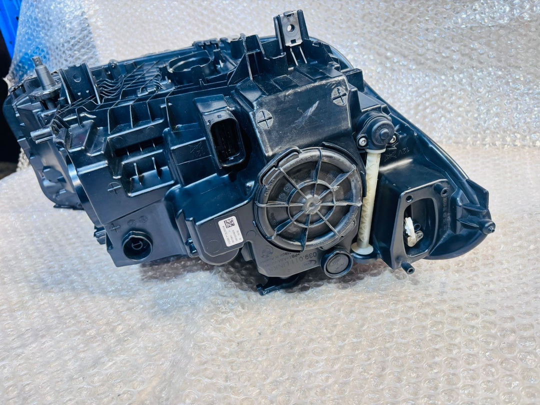 Bmw G30 LHD LED headlight Headlamp 7439195