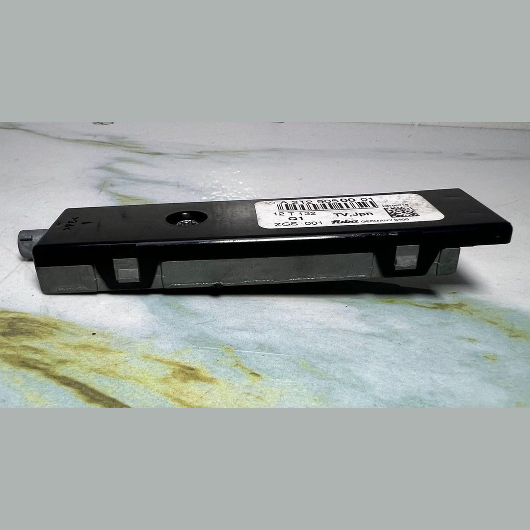 Mercedes Antenna Amplifier A2129050001 E-Class W212 E300