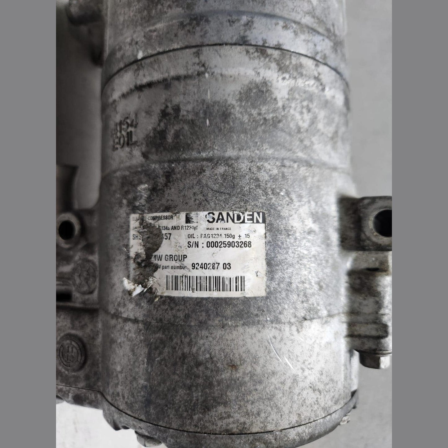 BMW Electric A/C Air Conditioning Compressor 9240287 F30 F10 F01 F02 F03 F03 F04