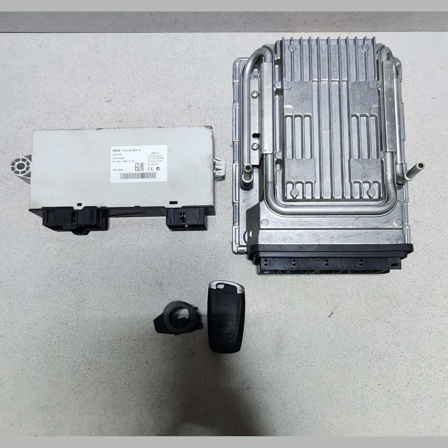 2009-2012 BMW 750i Engine Control Module 7598345