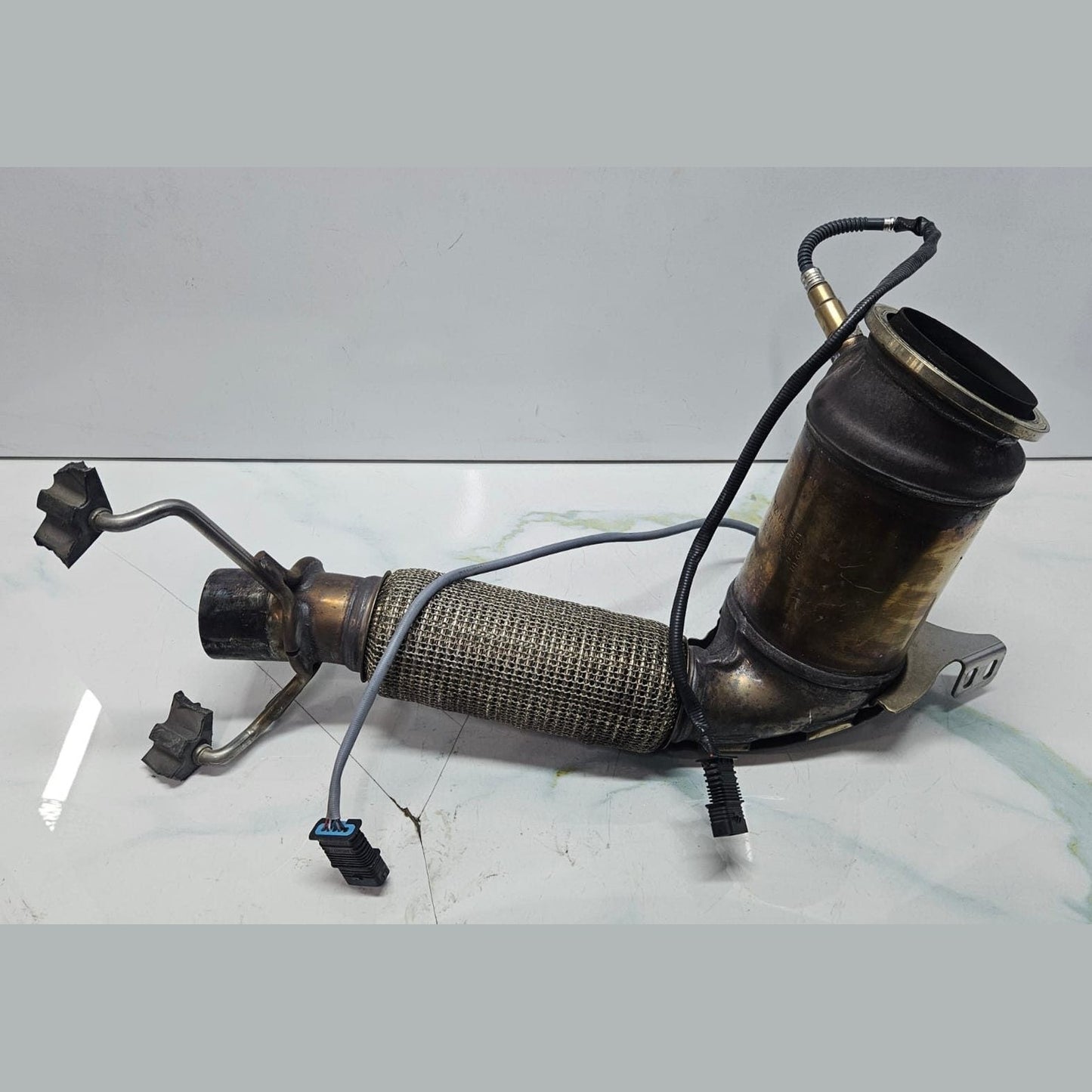 2018-2020 BMW X2 F48 B38 Catalytic Converter 8616302 OEM