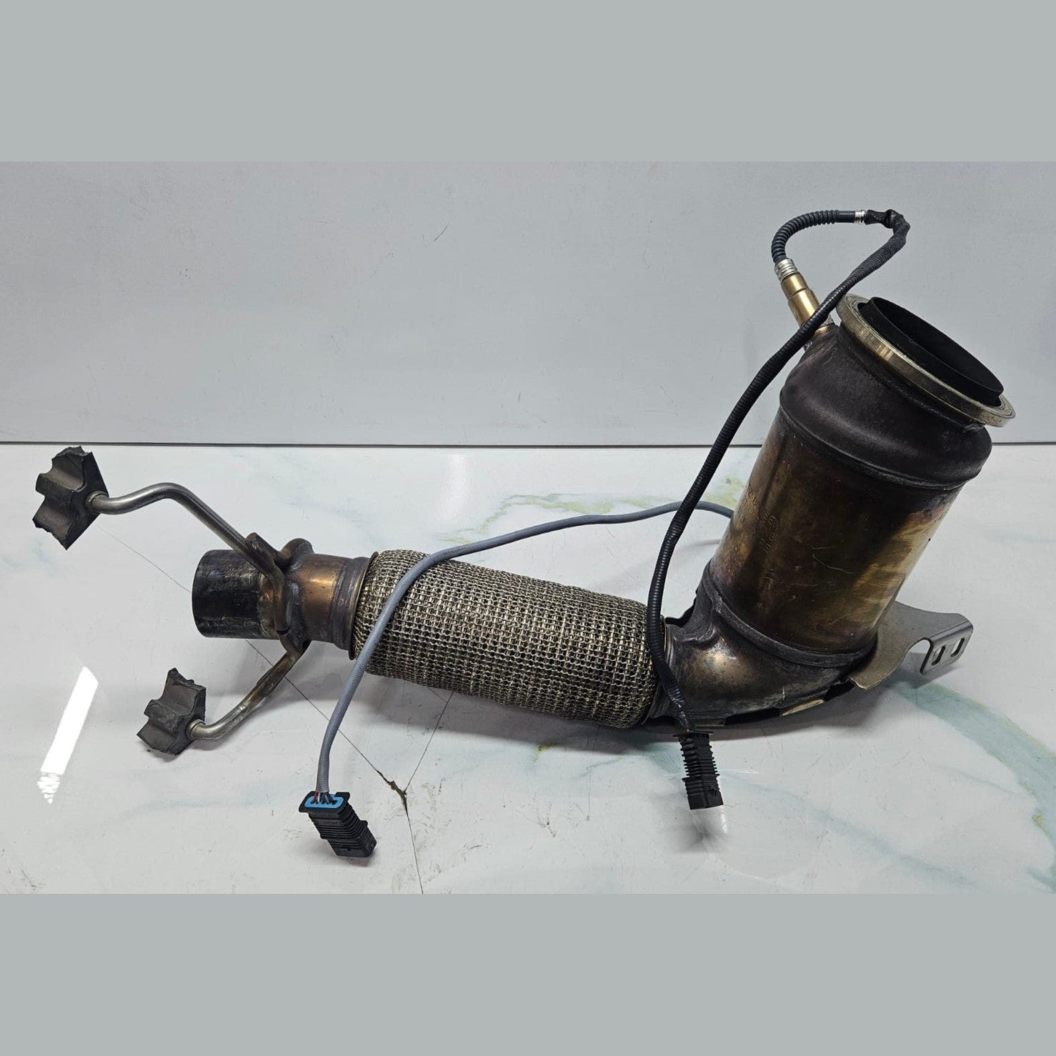 2018-2020 BMW X2 F48 B38 Catalytic Converter 8616302 OEM