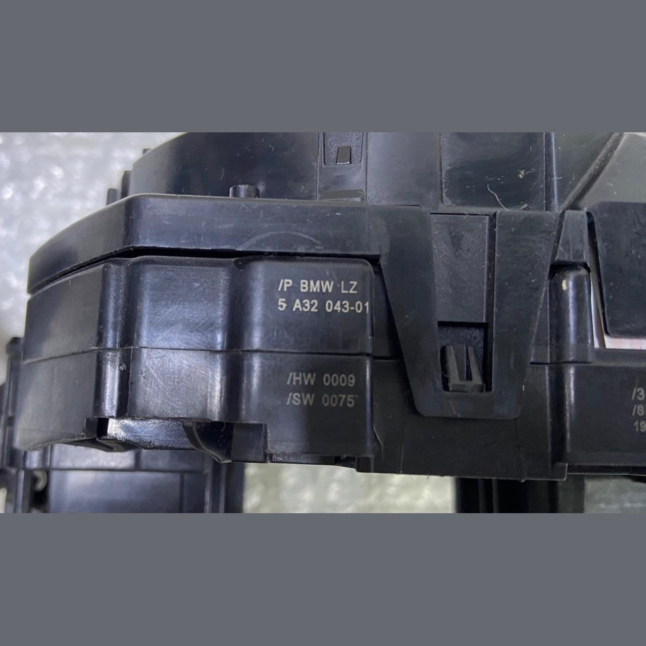 OEM 2022 - 24 BMW 430i G26 STEERING COLUMN MULTIFUNCTION CONTROL SWITCH 5A32043