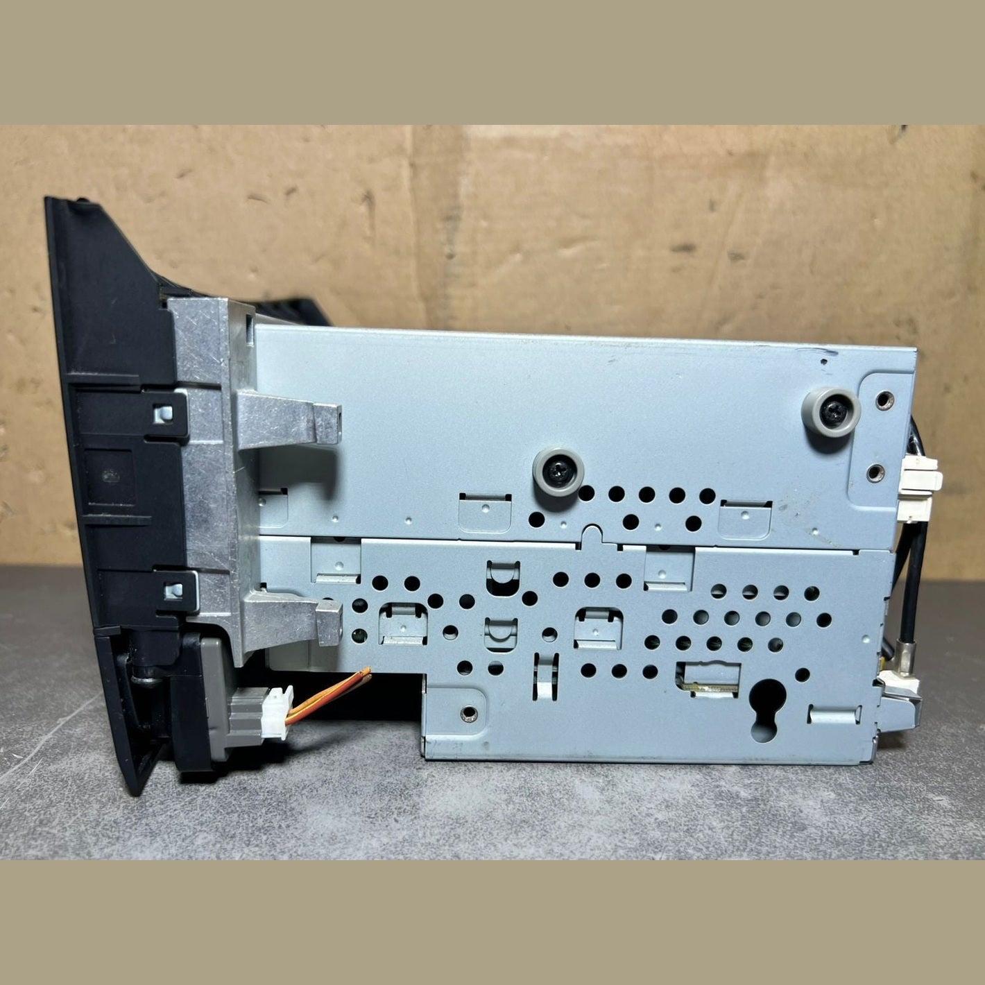 2012–2014 Mercedes-Benz W212 E-Class Head Unit CD Player A212 9005725 OEM