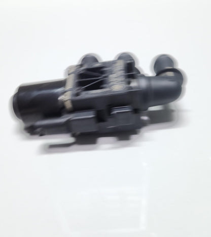 2018-2020 BMW 530e Heater Changeover Valve 9147347 3, 5, and 7 Series 