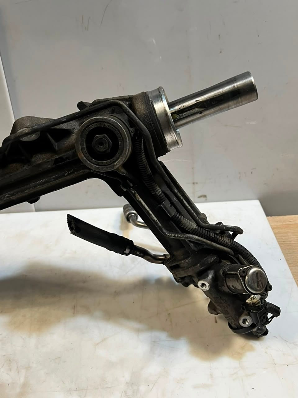2014 BMW X5 E70 and X6 E71 LCI Steering Rack HYDRAULIC 6792657 OEM