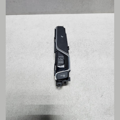 2017-2019 BMW X3 Center Console Operating Unit 6832014 G01 X3 G30 G31 G32 G38