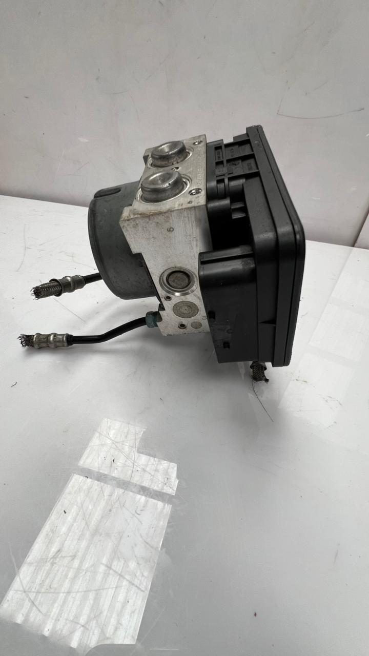 2013-2020 BMW 3 4 Series F32 F33 F36 320i ABS Control Module 6868639-6868640