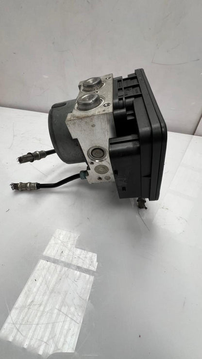 2013-2020 BMW 3 4 Series F32 F33 F36 320i ABS Control Module 6868639-6868640