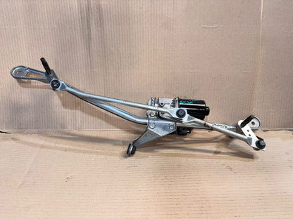 BMW G30 G31 2018  Wischermotor vorne wiper motor 9851351 LHD