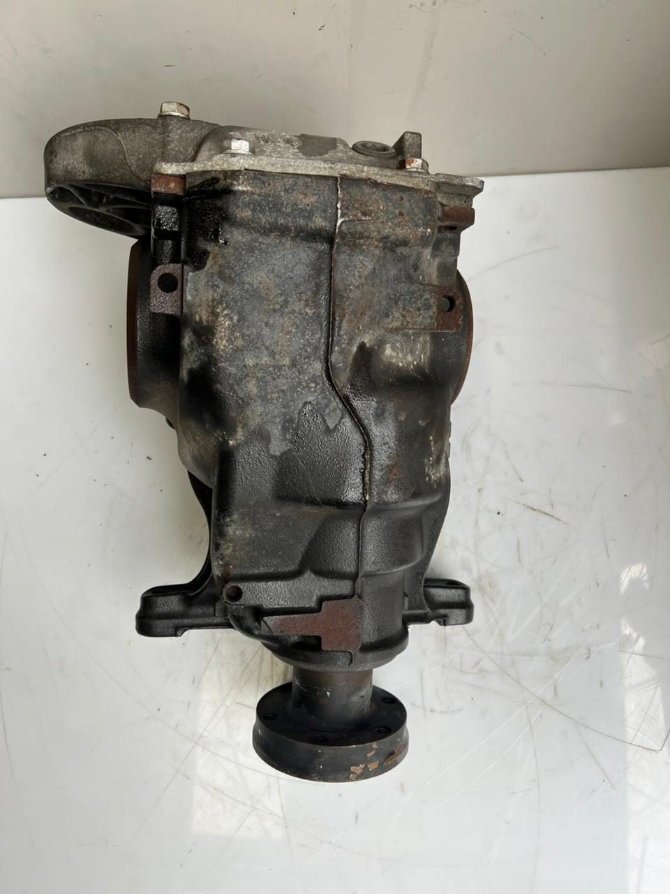 2004-2010 BMW 5' E60 E61 525i 6' E63 E64 630i Rear Differential 7560606 - 3.91