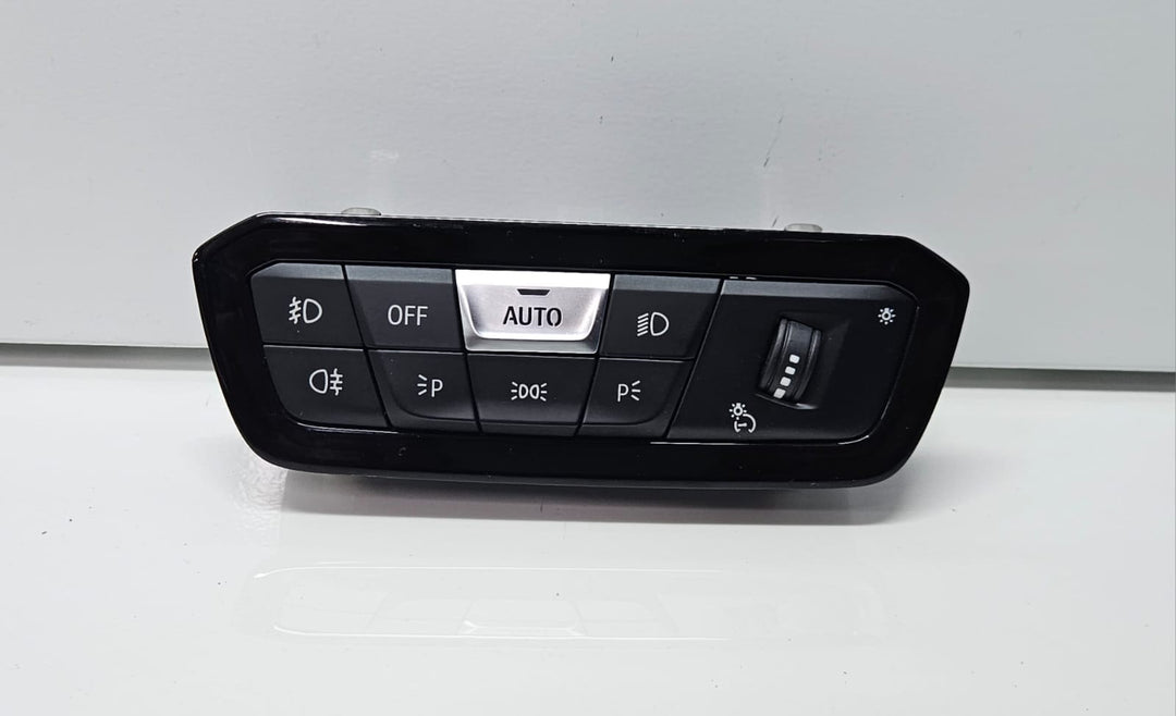 5A16B20-2018-2022 BMW 330i 3 Series G20 G21 Headlight Control Switch OEM