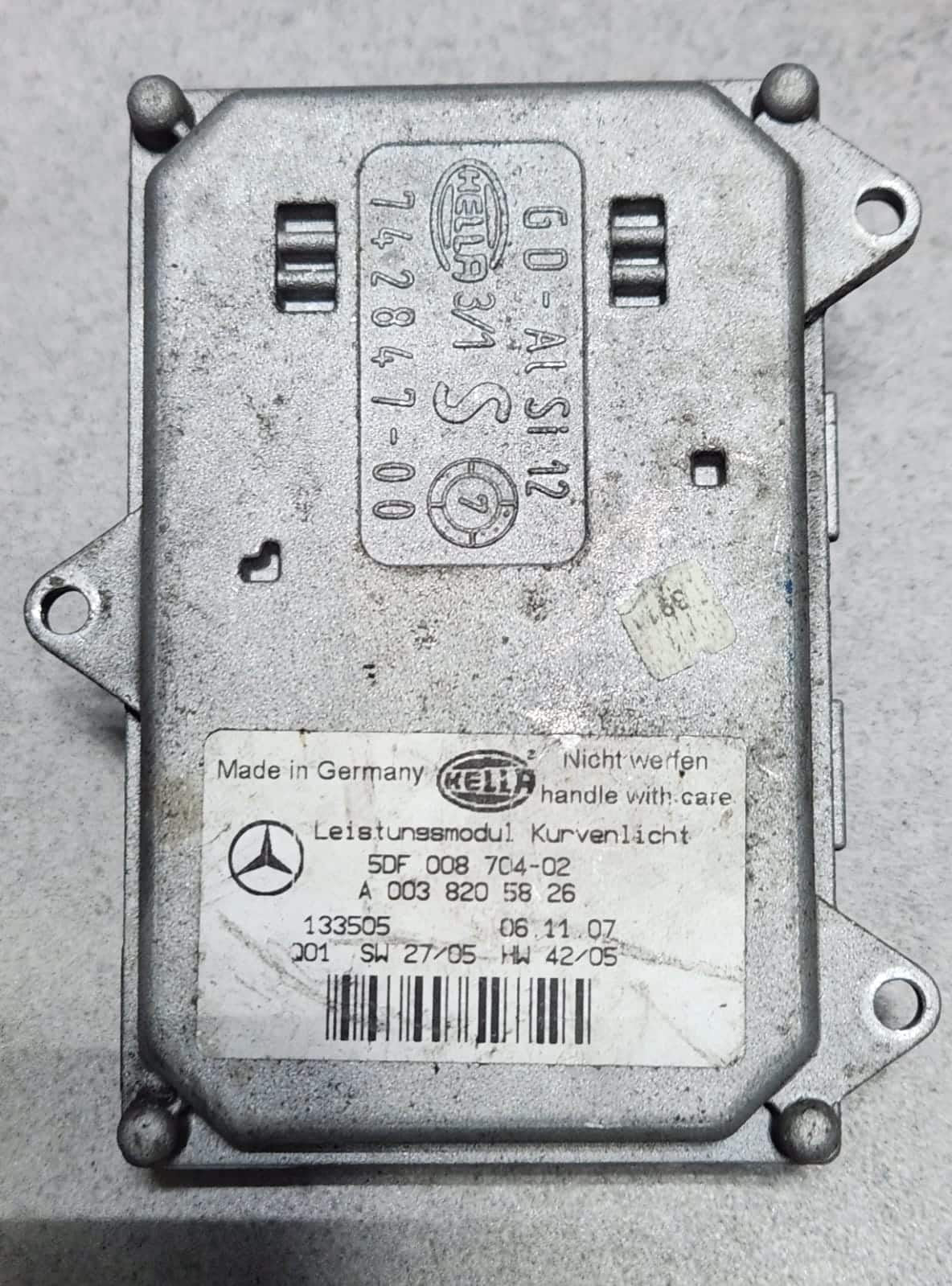 2005-2010 Mercedes-Benz CLS500 Xenon Headlight Ballast Control Unit A0038205826