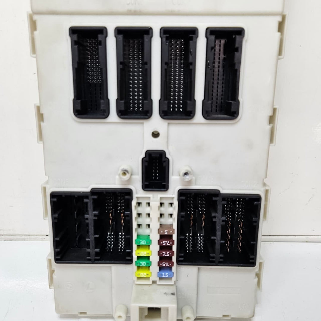 8626172-2014 BMW 5 Series F10 N20 520i MEVD17.2 Engine Control Unit DME Key Set