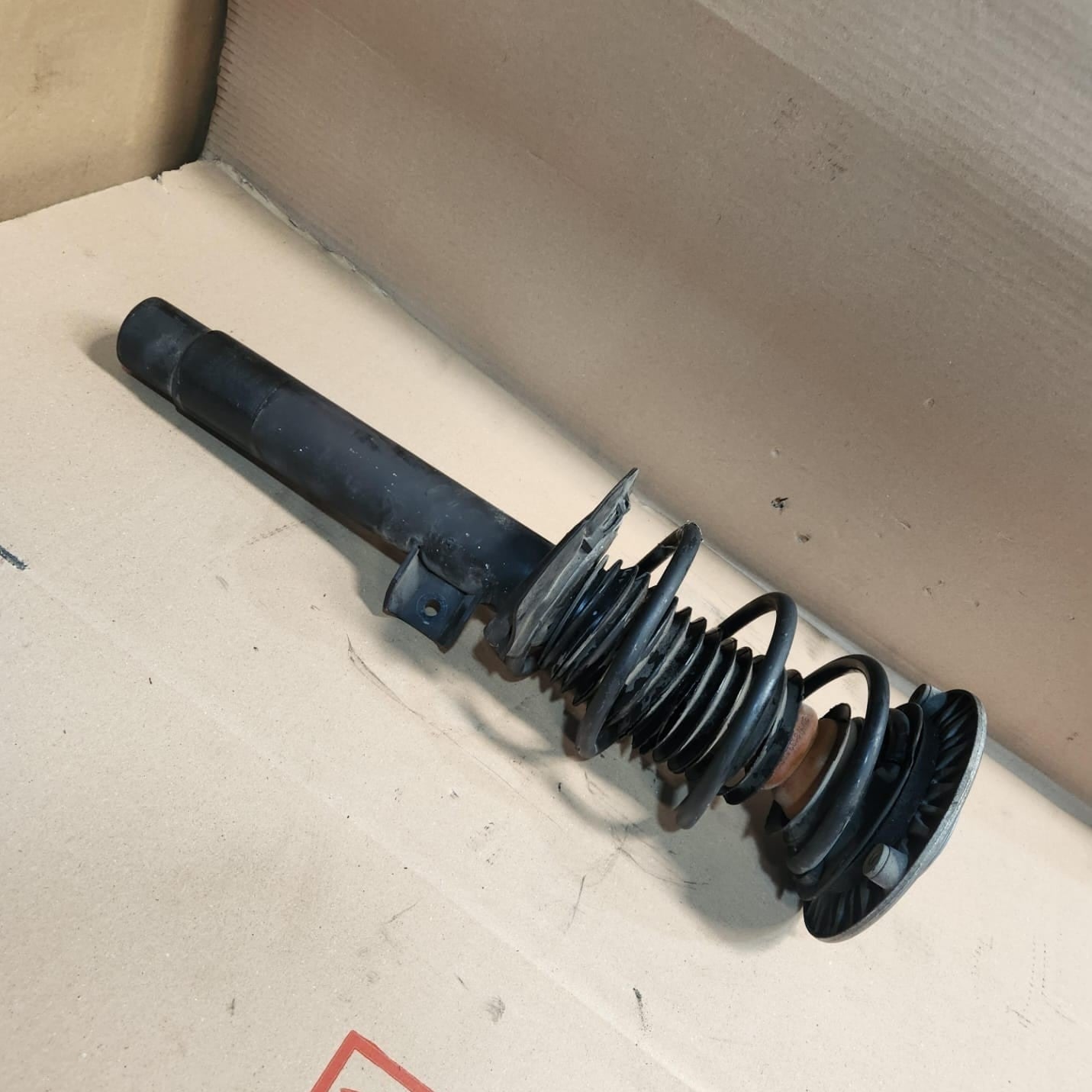 BMW Front left Shock Absorber 6850357 F20 F21 and F33