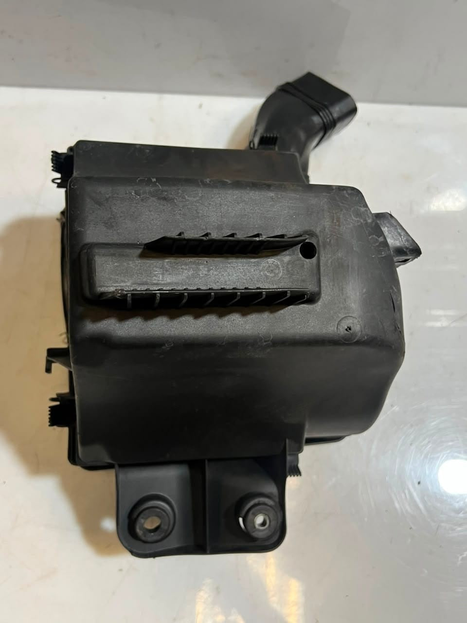 2001-2006 BMW 330Ci E46 3 Series Air Filter Housing 7501975 OEM