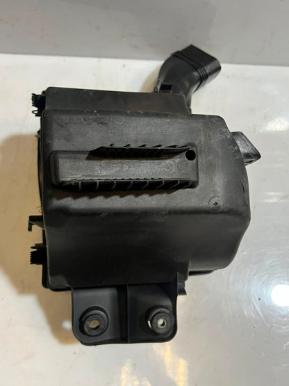 2001-2006 BMW 330Ci E46 3 Series Air Filter Housing 7501975 OEM