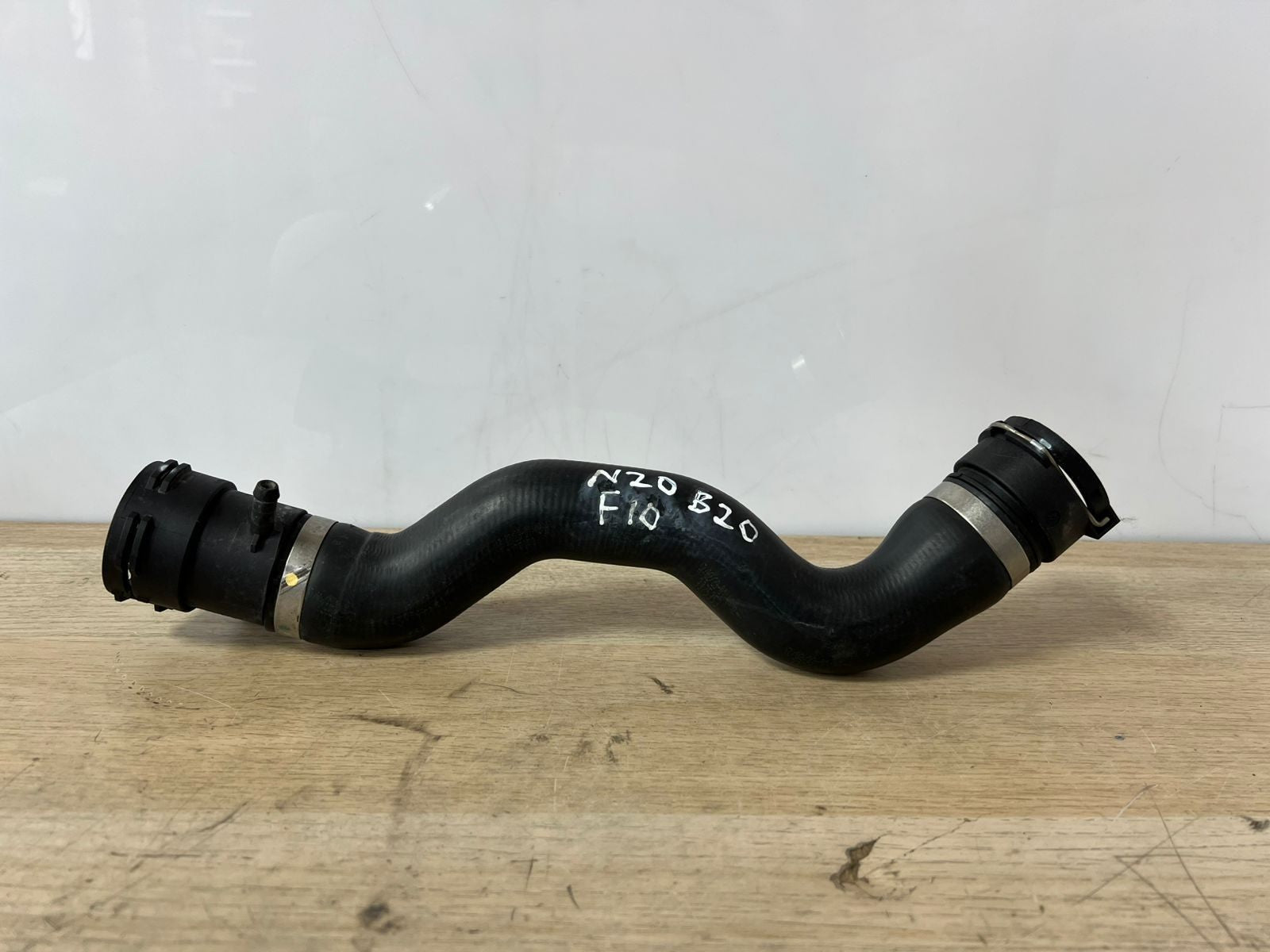 2012-2016 BMW 528i xDrive 528i Upper Radiator Coolant Hose 17127619684 