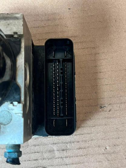 2012 BMW X3 F25 X4 F26 xDrive 20d 2.0 ABS Pump Control Module 6852748 OEM