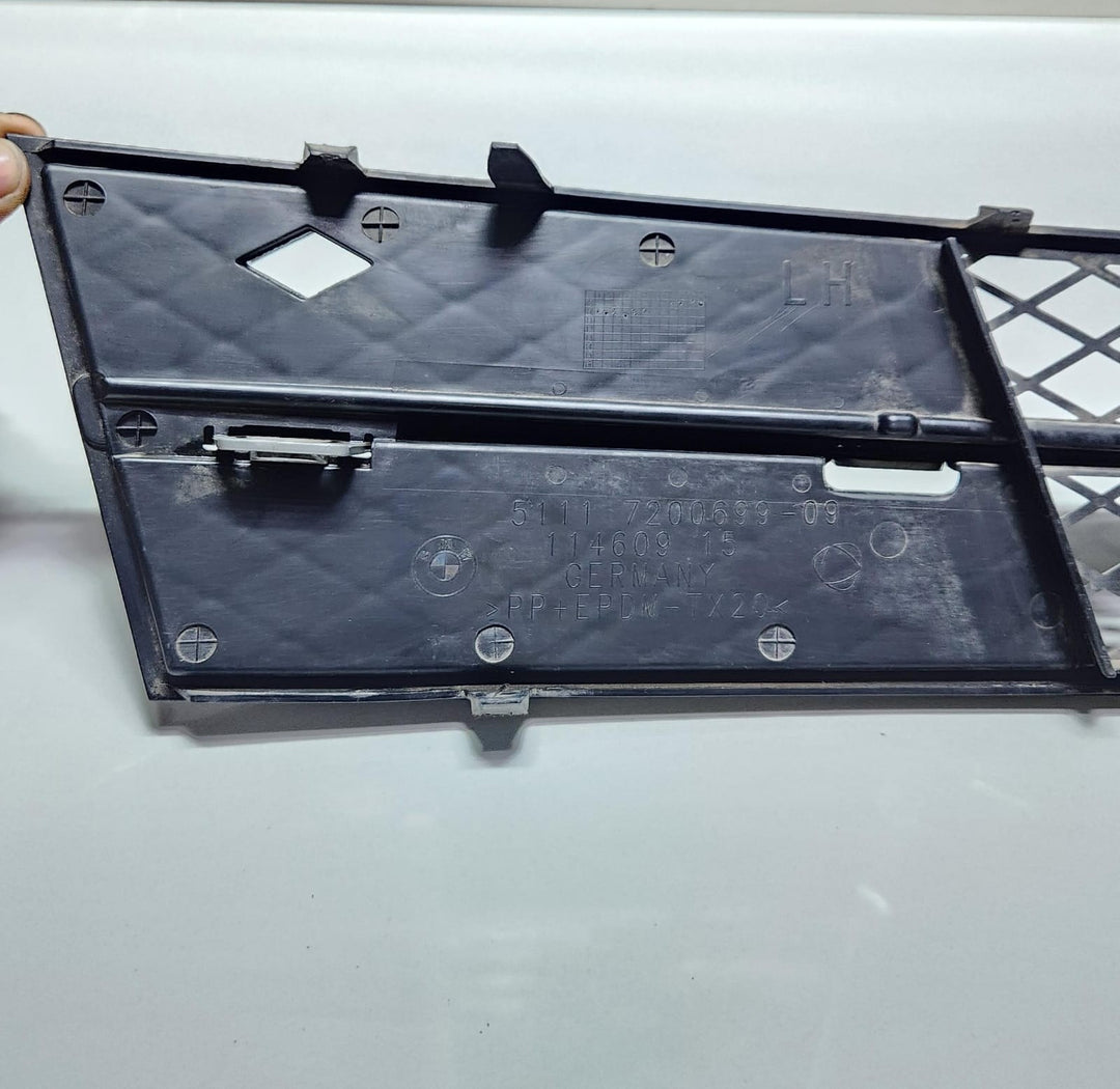 2011-2013 BMW 535i Front Bumper Grille Left 7200699 5 Series F10 F11 OEM