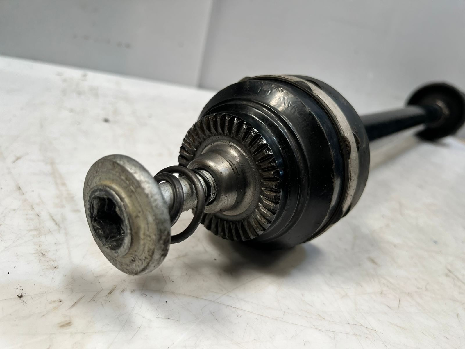 BMW M850iX 8 Series G14 G15 N63B Drive Shaft Output Shaft Rear Left 8689577 OEM