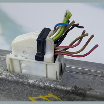 OEM BMW X3 X4 F25 F15 F16 SURROUND VIEW CAMERA CONTROL MODULE 9329347