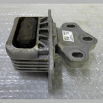 Bild in die Galerieansicht laden, OEM BMW F44 PETROL B38A15F GEARBOX ENGINE MOUNT 6853453