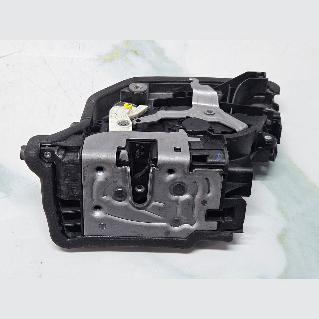 BMW X1 2018 F48 NSF PASSENGER SIDE FRONT DOOR LOCK MECHANISM 7281937