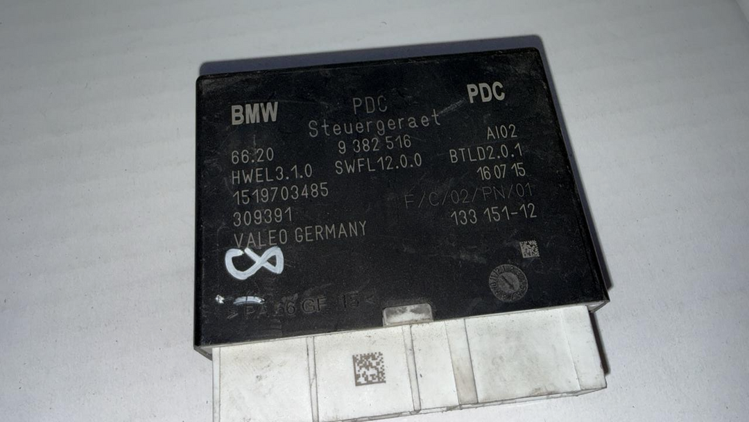 BMW PDC MODULE I8 9382516 2015 2016 BMW I3 - PDC / PARK Distance Control