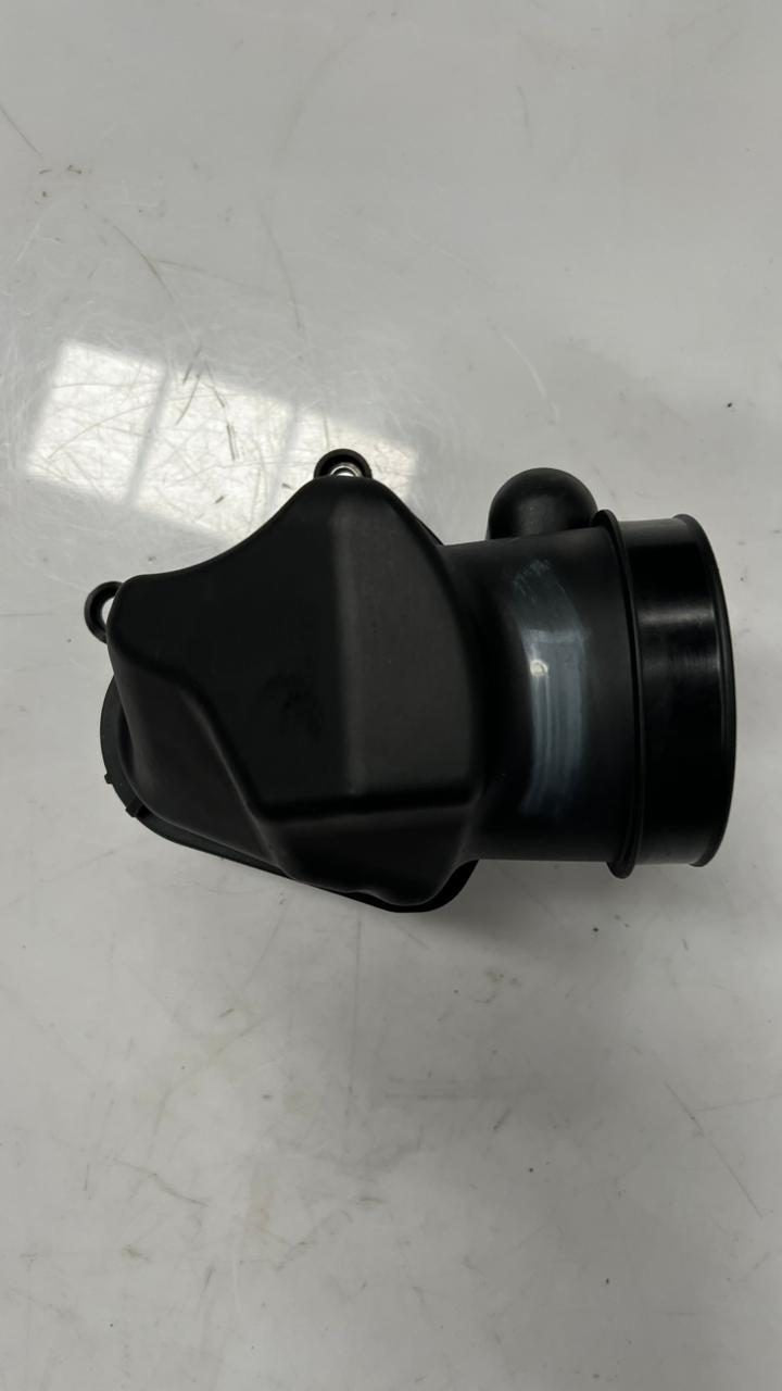 2012-2016 BMW M5 Air Intake Tube OEM left driver side 1371 7843276