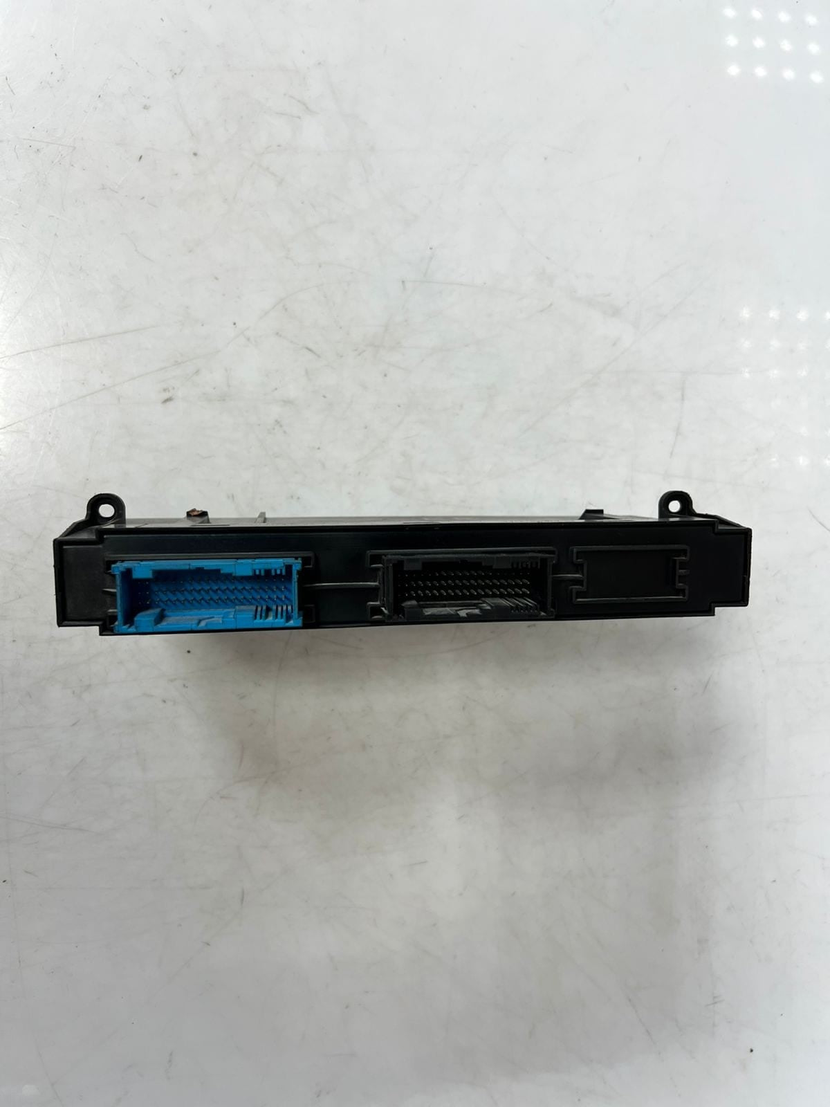 2010-2013 BMW 135i E92 M3, 1' 3' E MODEL Body Control Module BCM 9229872 OEM