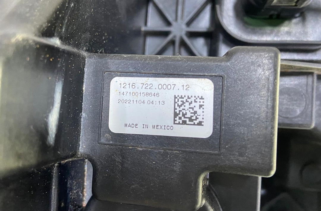 OEM BMW 2 SERIES M2 G42 HEADLIGHT RIGHT SIDE LED LHD US 8083638 No Module