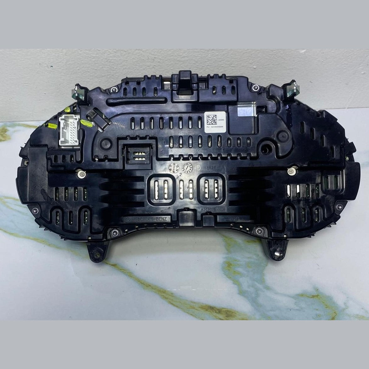 Mercedes Instrument Cluster A2059009915