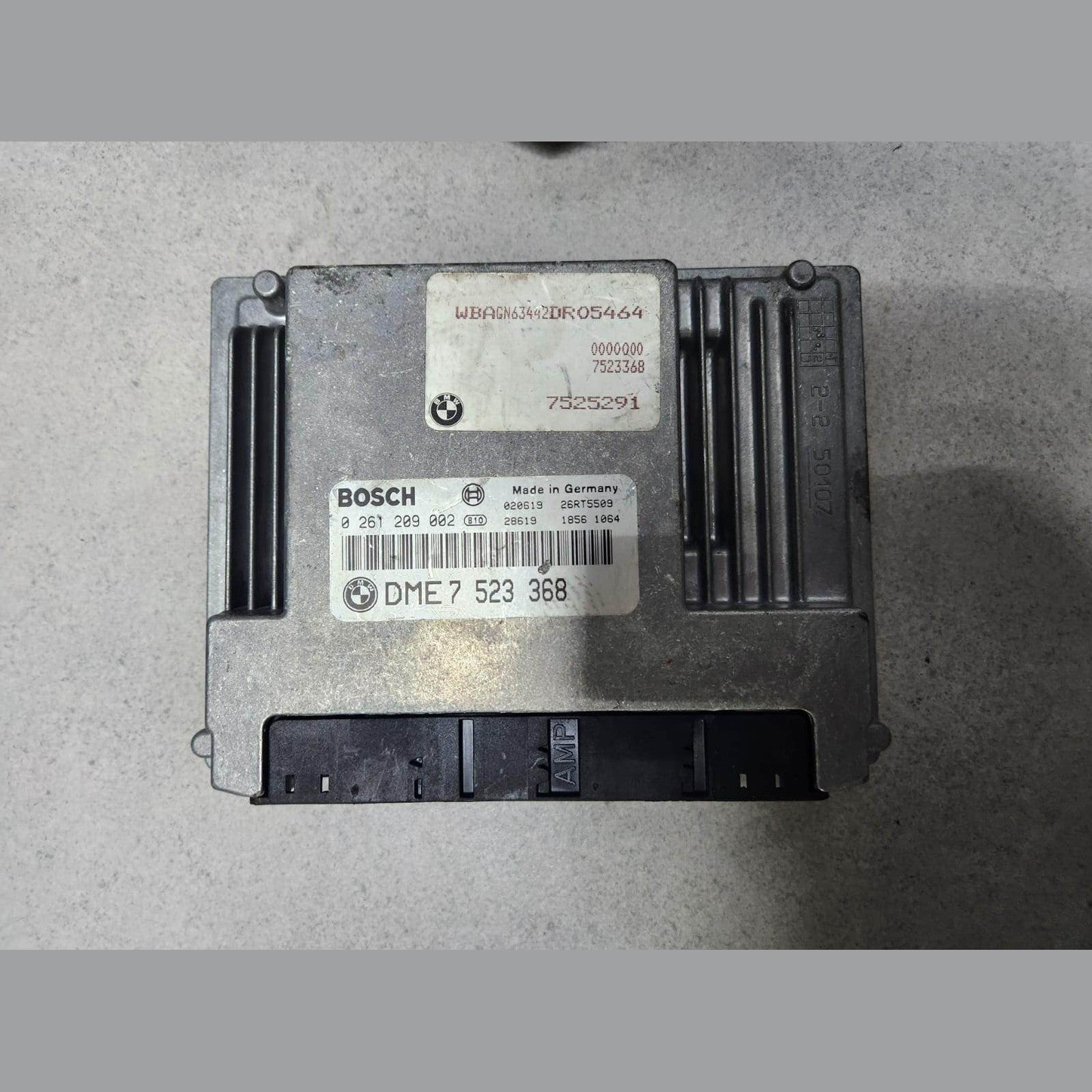 2002-2005 BMW 745i Engine Control Module 7523368 745Li E65 E66 with 4.4L N62 LHD