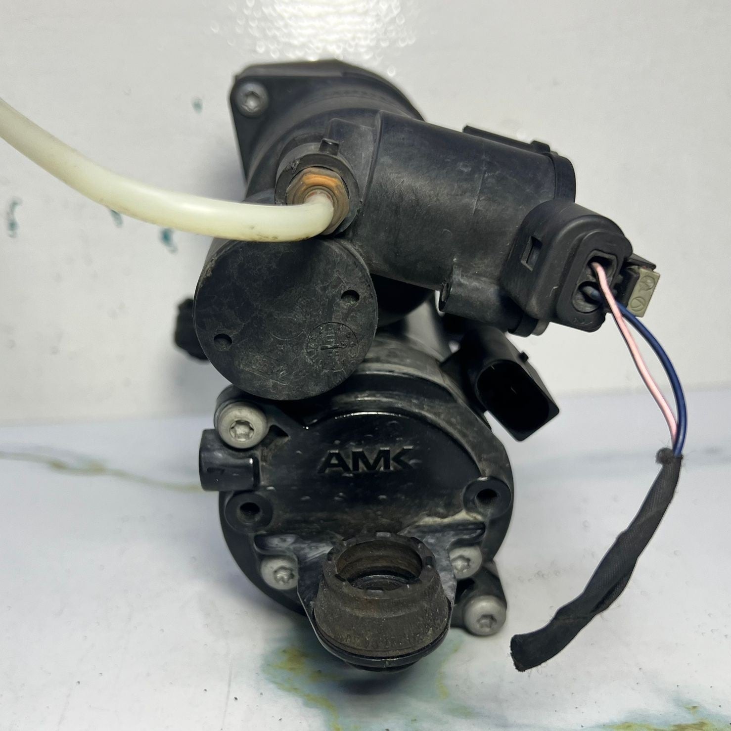 Mercedes W251 R-Class R350 Airmatic Air Suspension Compressor Pump A251 3202404