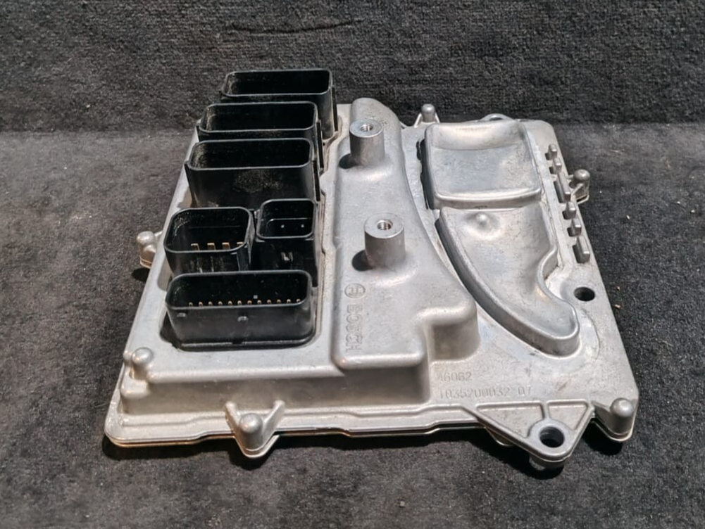 BMW 535i 2010 F07 N55 ENGINE CONTROL COMPUTER ECU UNIT ONLY DME 7612742