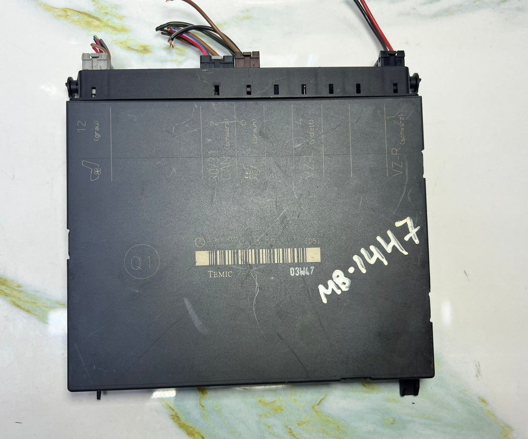 1998-2005 Mercedes-Benz W220 S-Class S600 Rear Seat Control Module A220 8201385