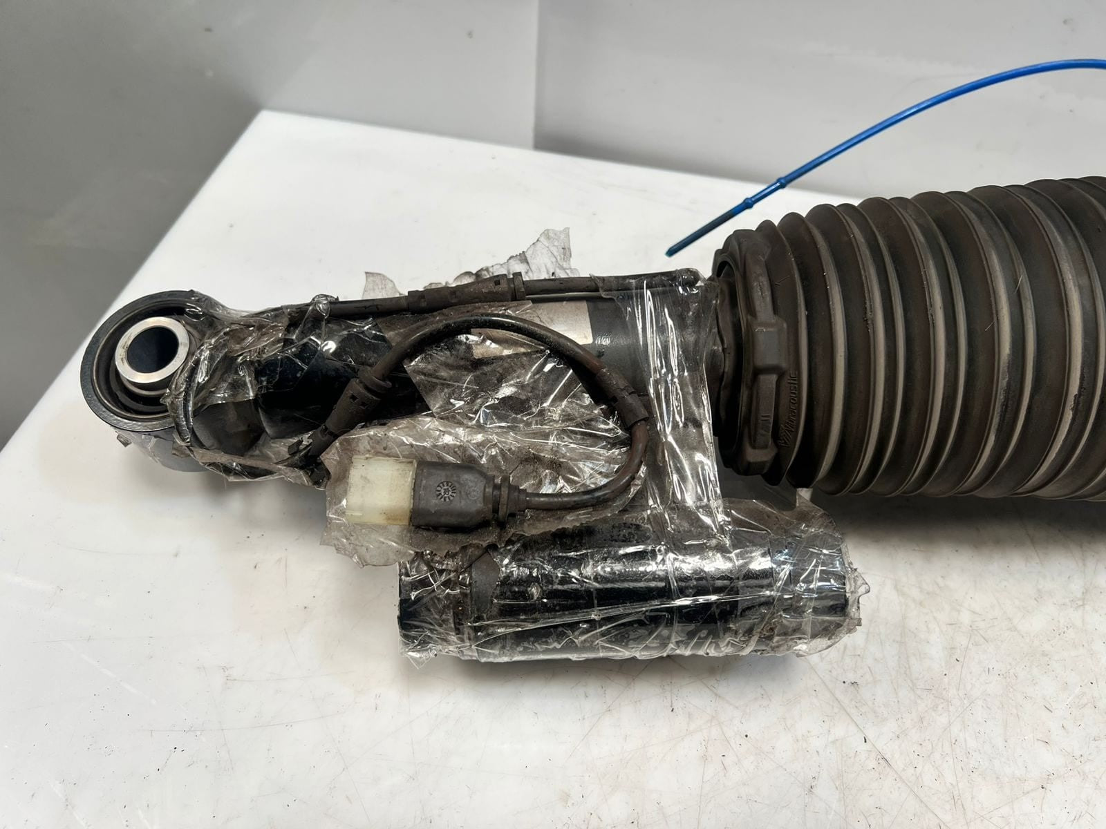 2016-2019 BMW 750i 7' G11 G12 730Li 740Li 740Le Air Suspension Strut 7915954 OEM