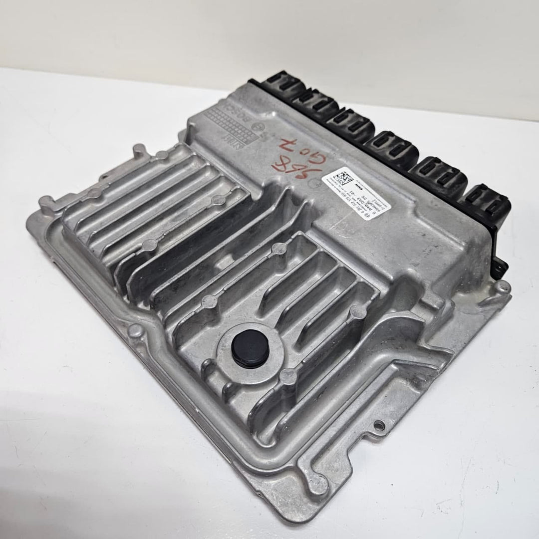 2019 BMW X7 G07 with S68 4.4L V8 Engine Control Unit Bosch 5A40DA3 OEM