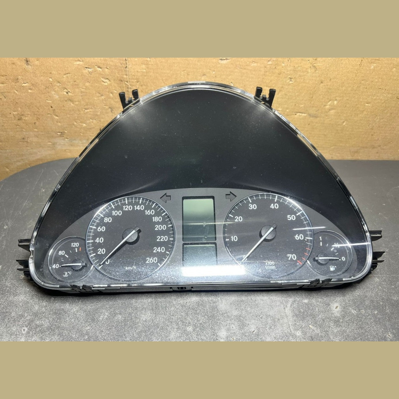 03-06 Mercedes-Benz W203 C-Class Instrument Cluster Speedometer A203 5408747 OEM