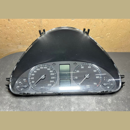 03-06 Mercedes-Benz W203 C-Class Instrument Cluster Speedometer A203 5408747 OEM