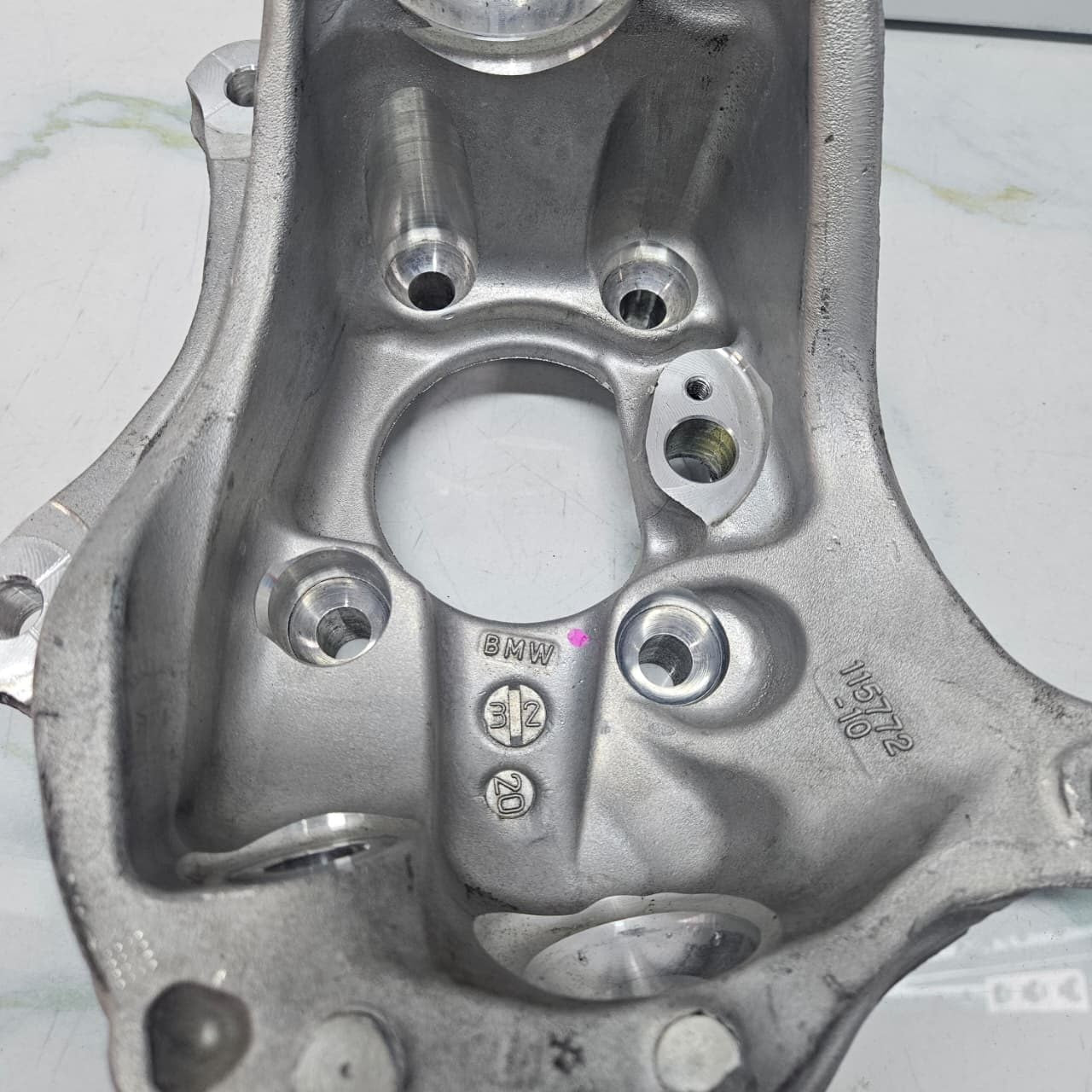 2019-2023 BMW 3 Series G20 G21 330i Spindle Knuckle 6878609 FRONT LEFT 