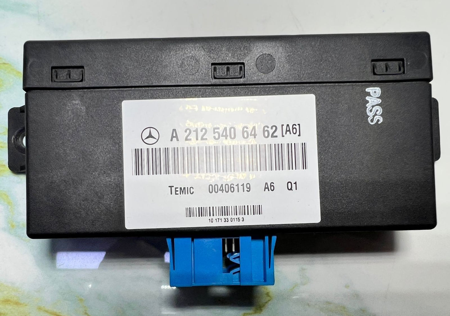 Mercedes E-Class W212 Air Suspension Control Unit A2125406462 OEM