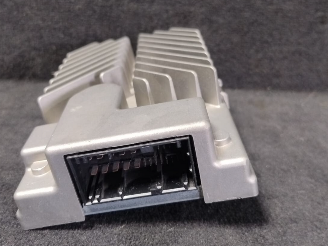 OEM  BMW 530I G30E XDRIVE  AUDIO SYSTEM AMPLIFIER MODULE UNIT 2622764