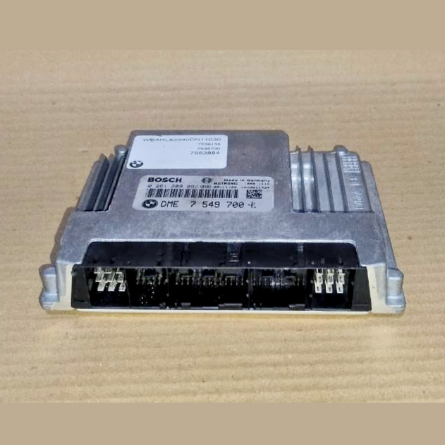 BMW E60 E61 E63 E64 E65 E66 5 6 7 series 5.0i N62 ENGINE DME CONTROL ECU 7549700