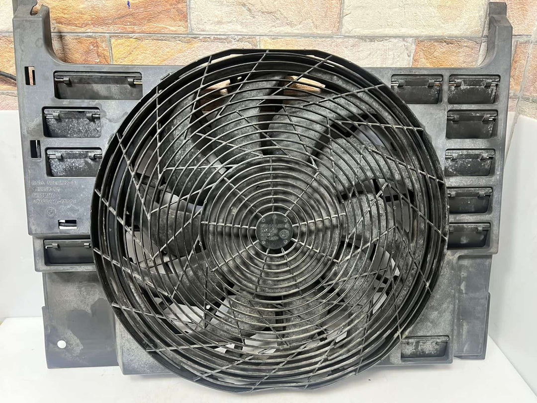 2006 BMW 760i Cooling Fan 6946372 E65 E66 760i 760Li E67 7 SERIES E65 E66